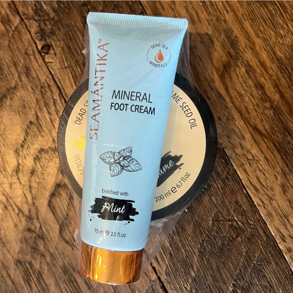 Bundle of Mineral Foot Cream and Salt & Oil Body Scrub - Picture 3 of 5